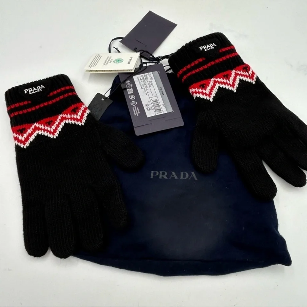Unisex Prada wool cashmere knit, gloves size large made in Italy